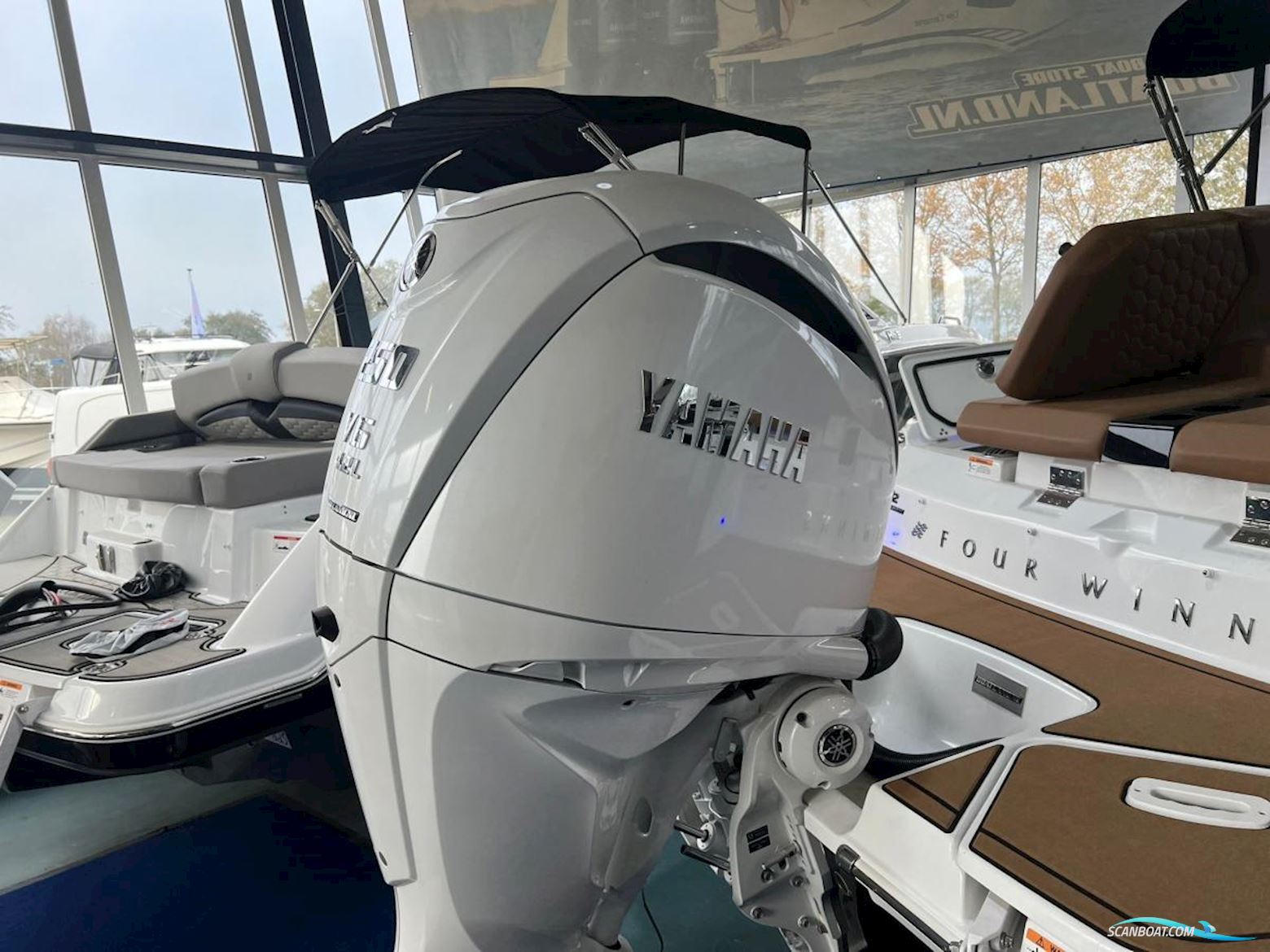 Yamaha F250Xsb2 Steer by Wire Kleur Wit Demo