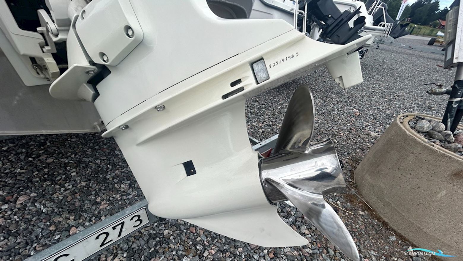 Yamarin Cross 61 Center Console