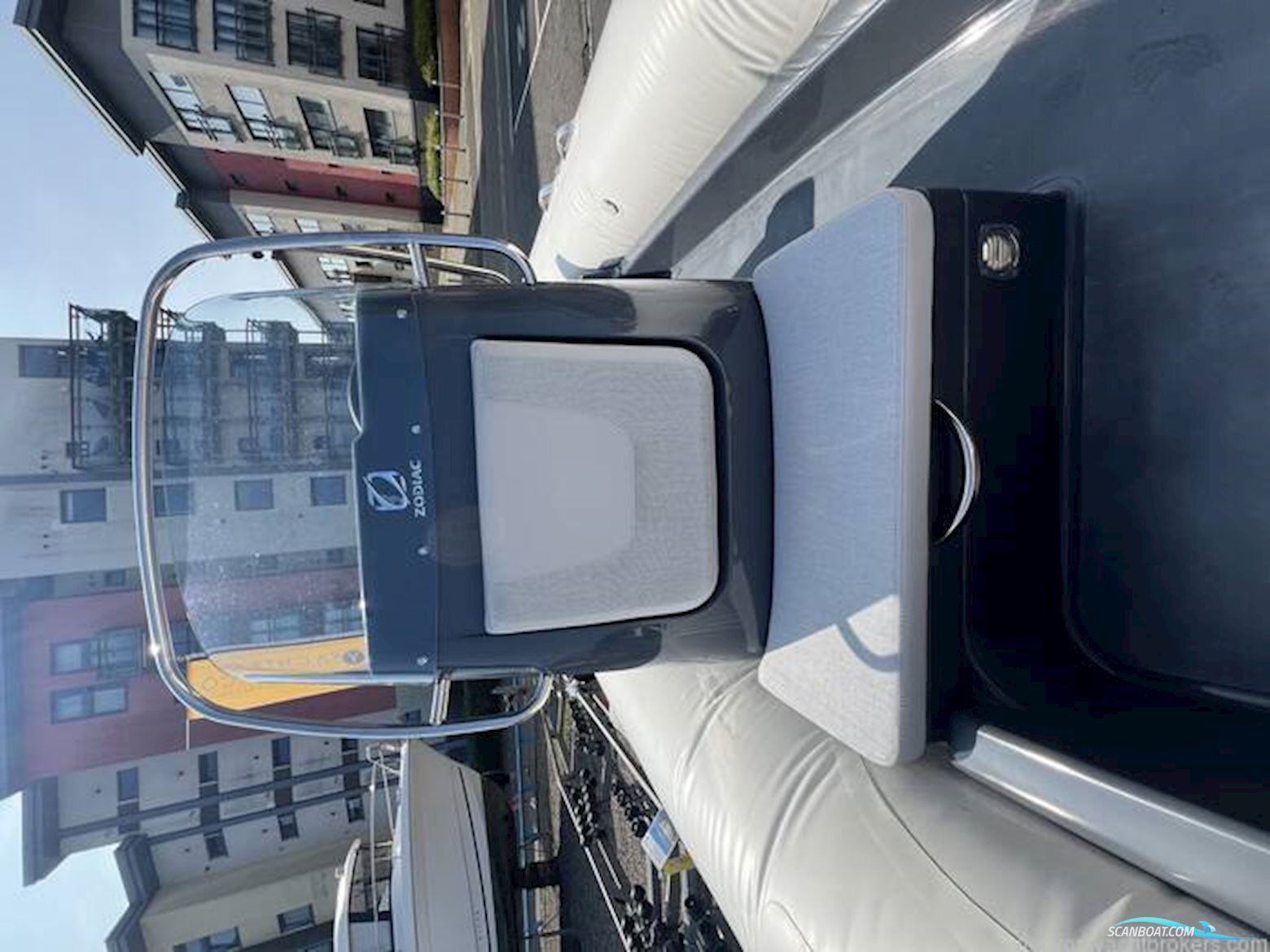 Zodiac Medline 580 Rib