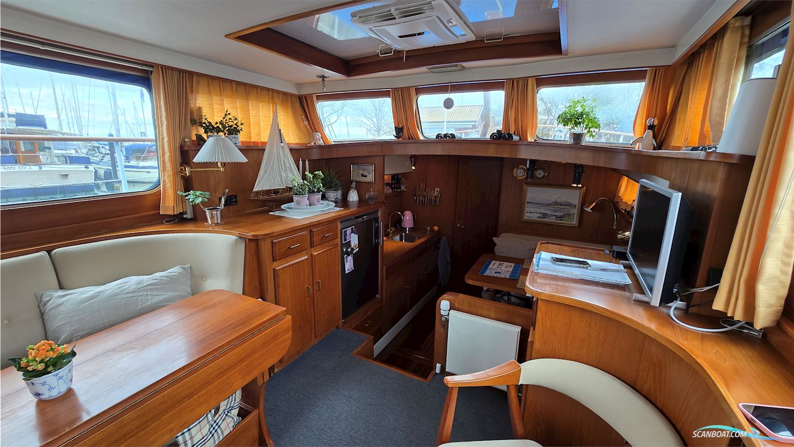 (Solgt!) Super Van Craft 13.80