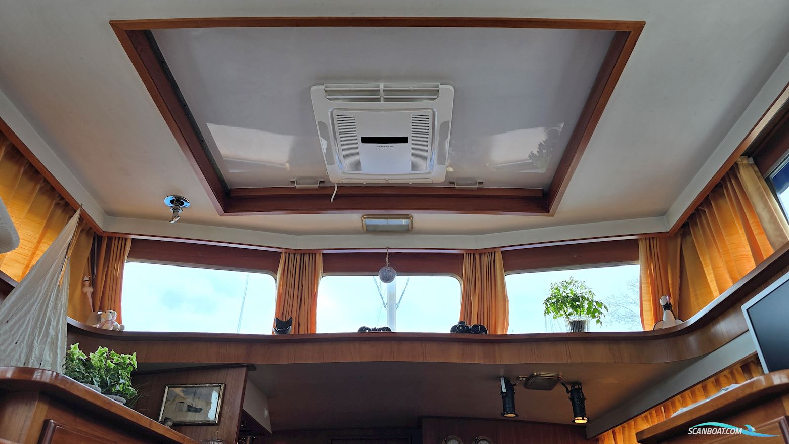 (Solgt!) Super Van Craft 13.80