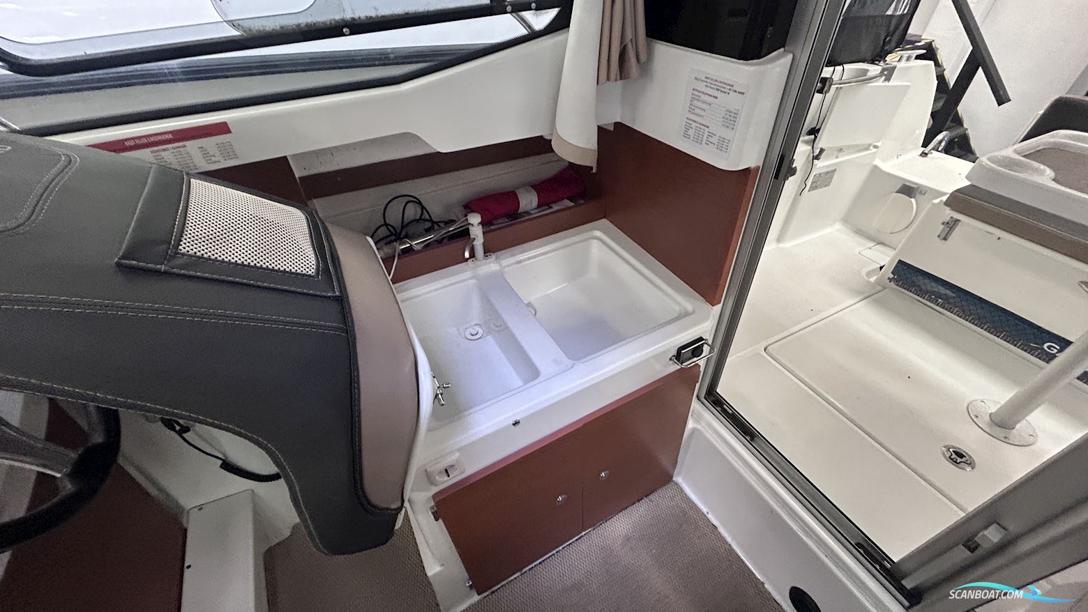  Jaenneau 605 Merry Fischer