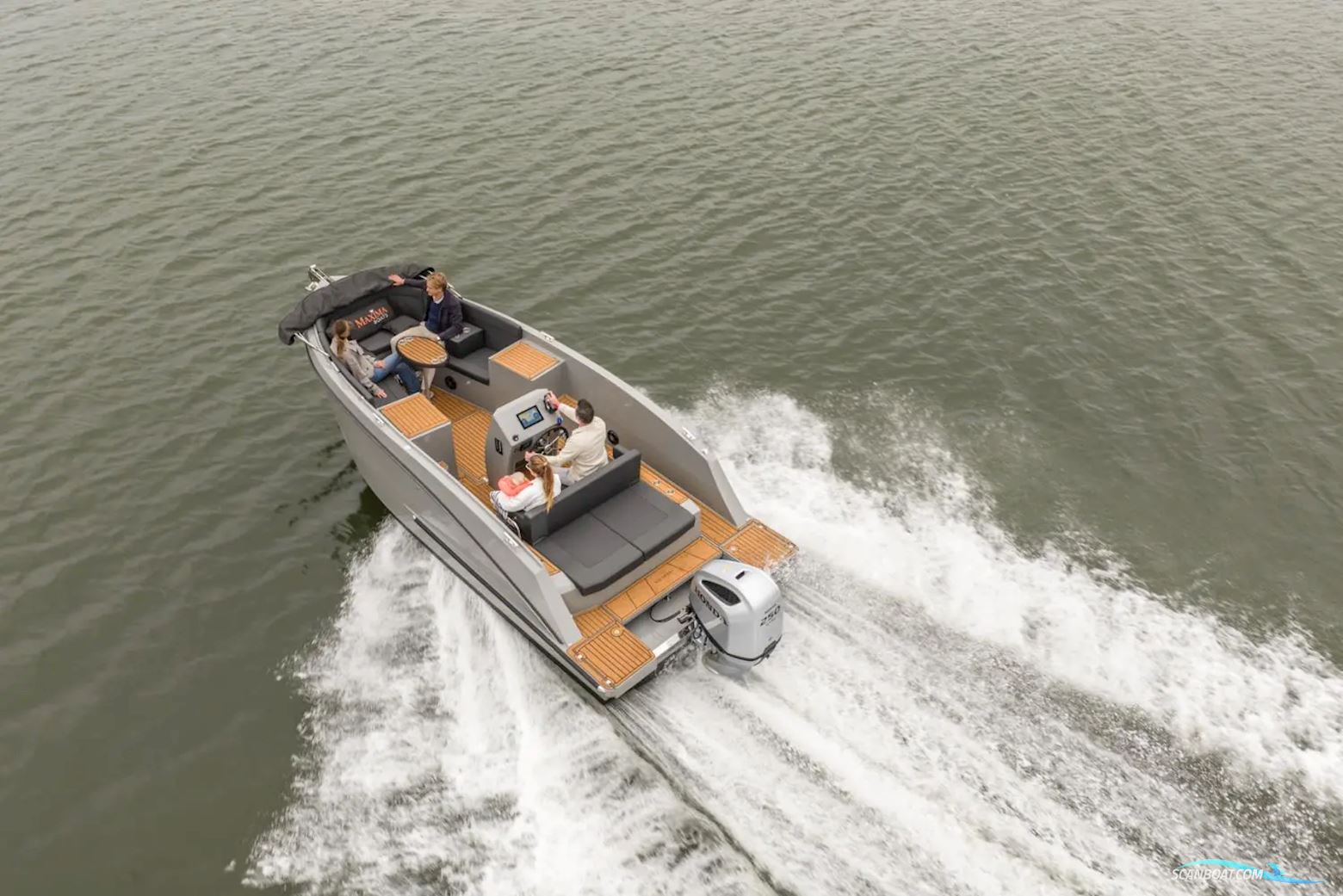  Maxima 680 Sport Lounge