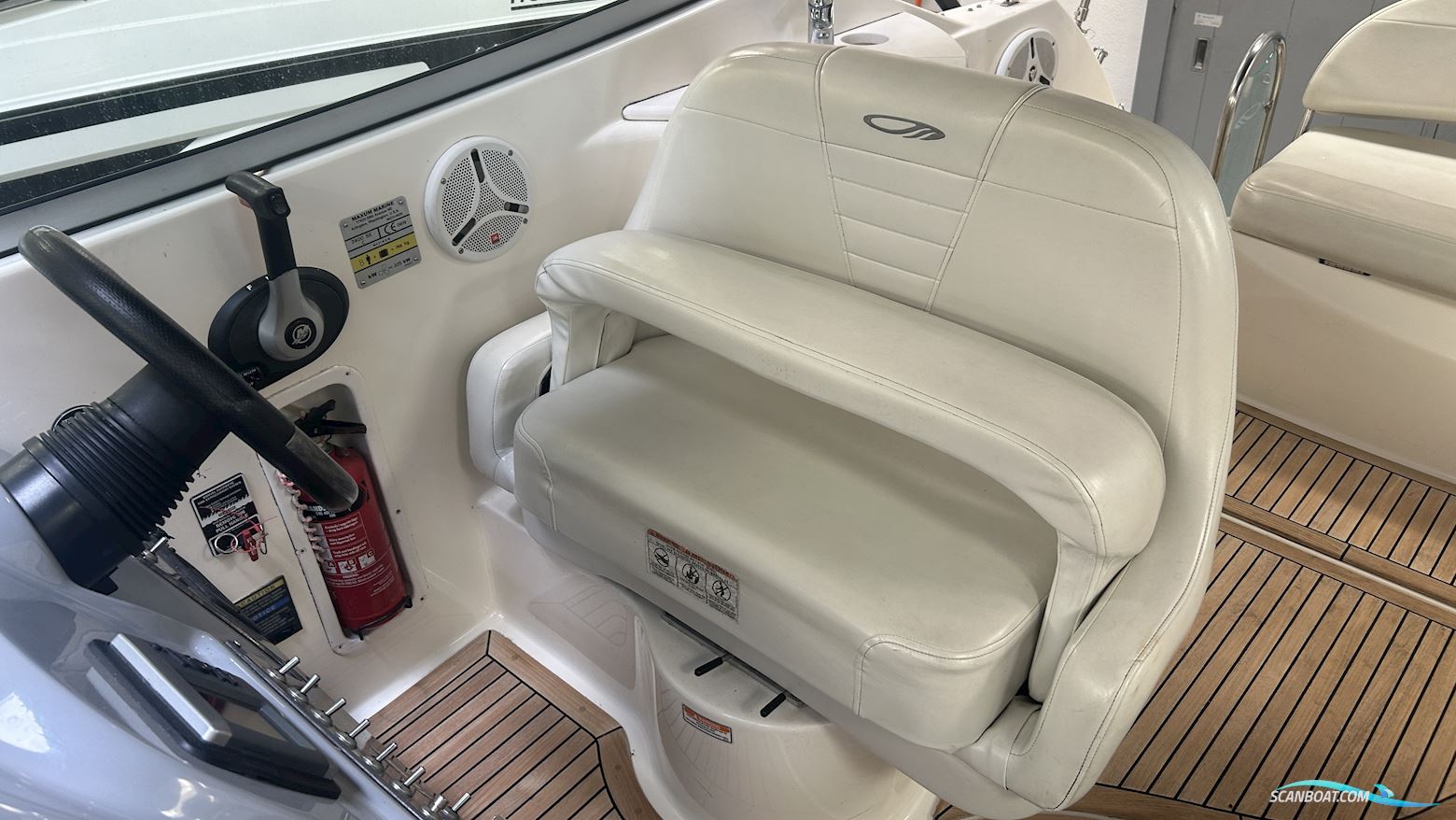 Maxum 2400 SE