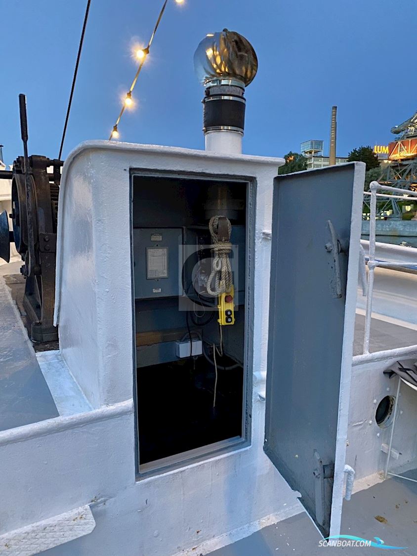 1896 29m Converted Icebreaker