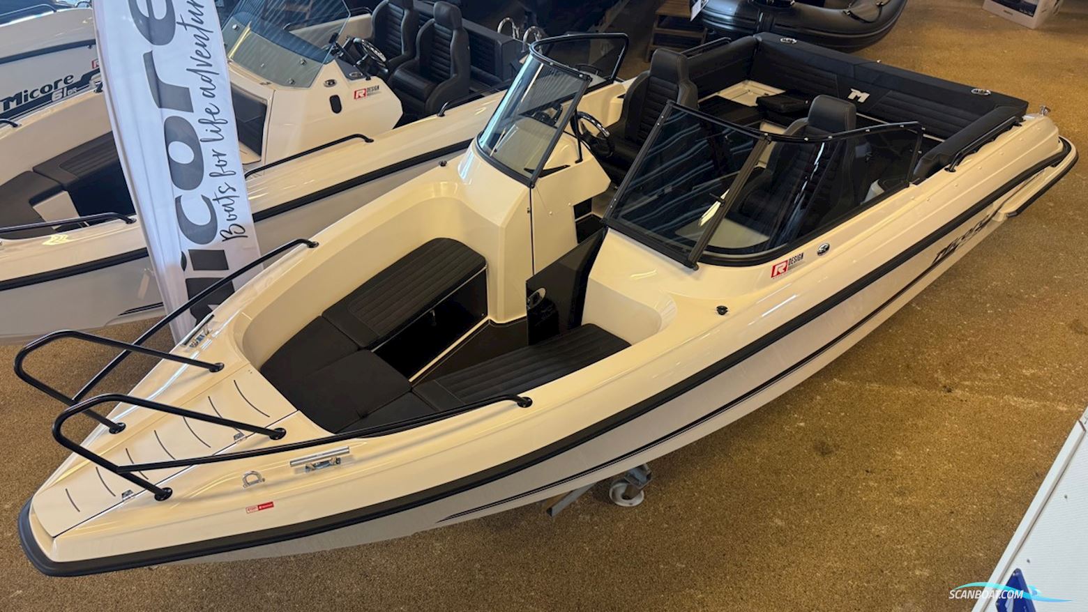 68 BR R-DESIGN Motorboten 2026, met Mercury  motor, Sweden