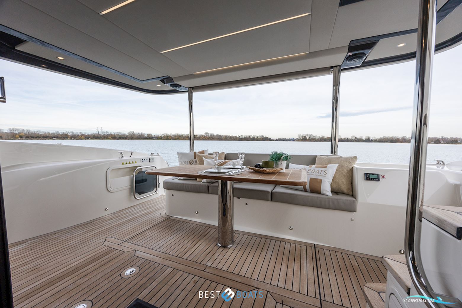 Absolute  Navetta 52