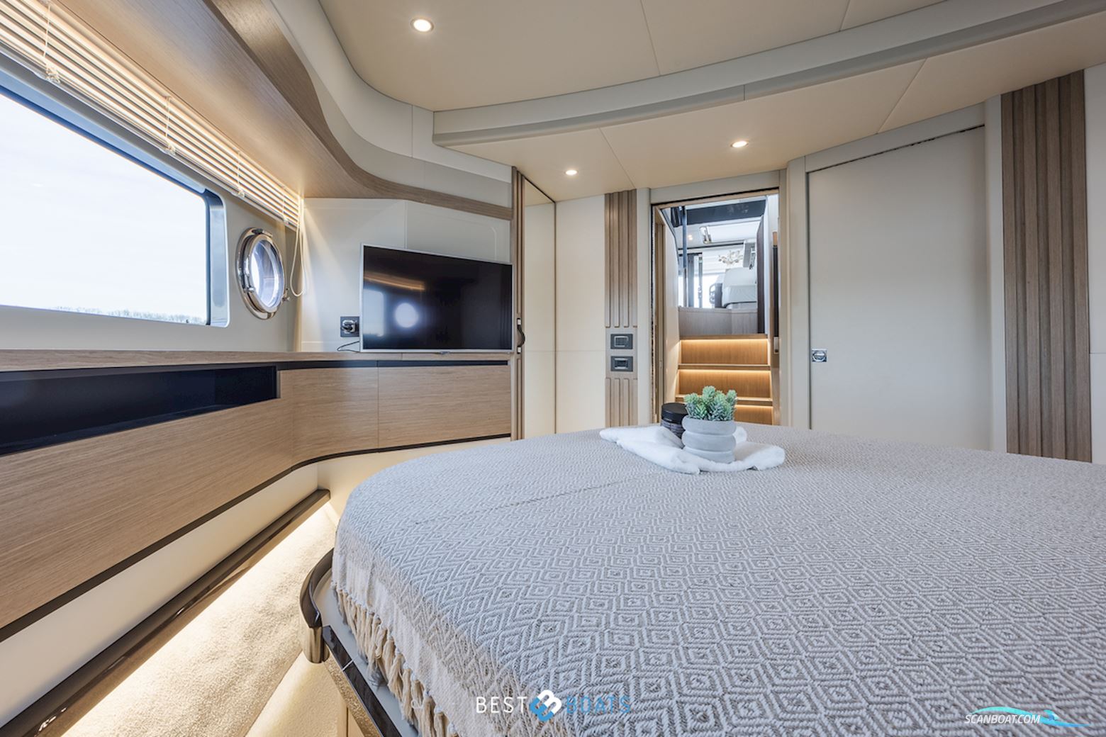 Absolute  Navetta 52