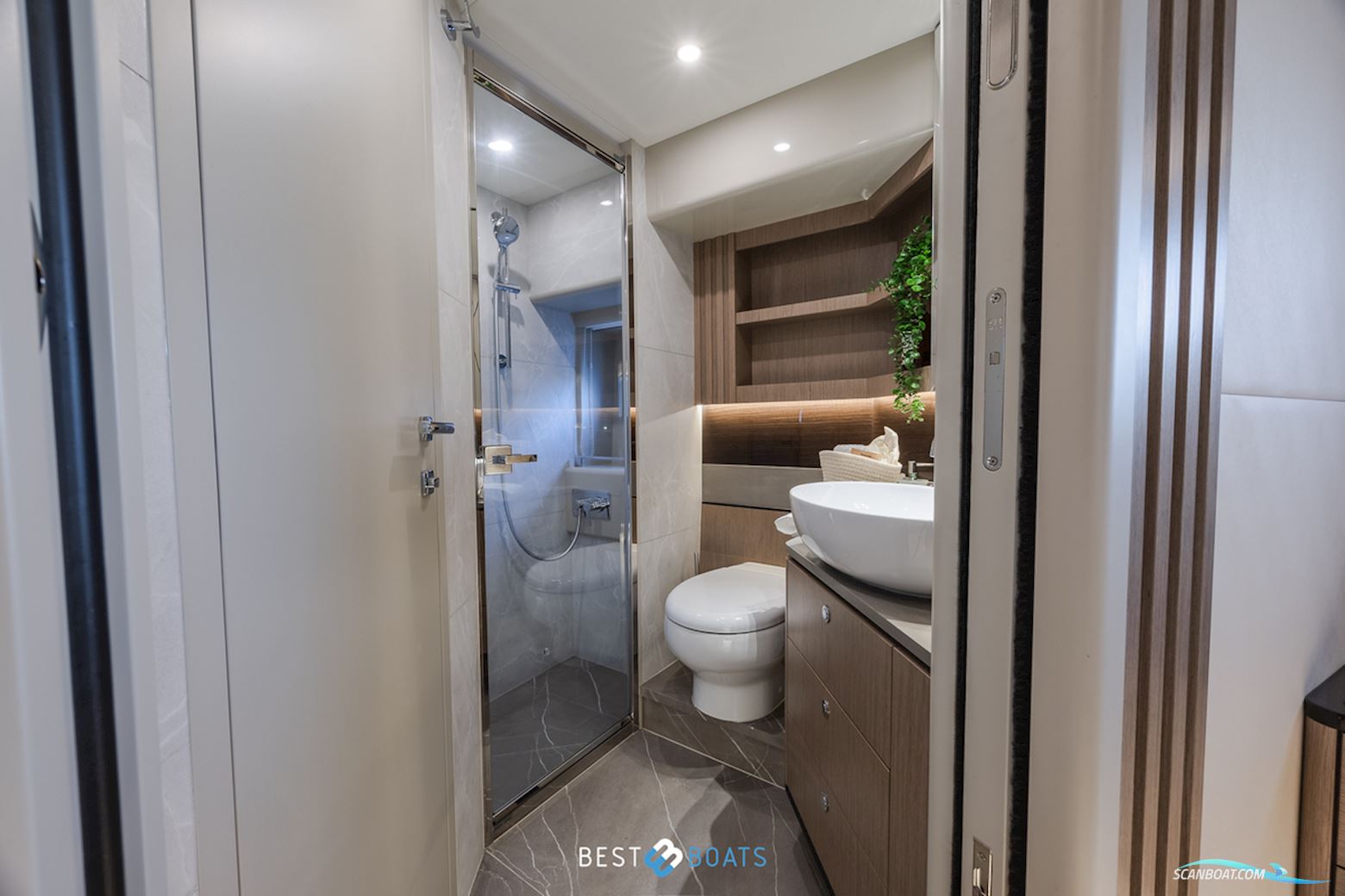 Absolute  Navetta 52