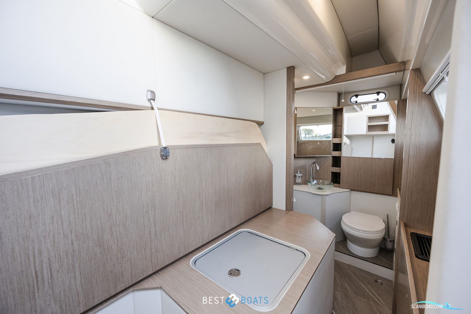 Absolute  Navetta 52