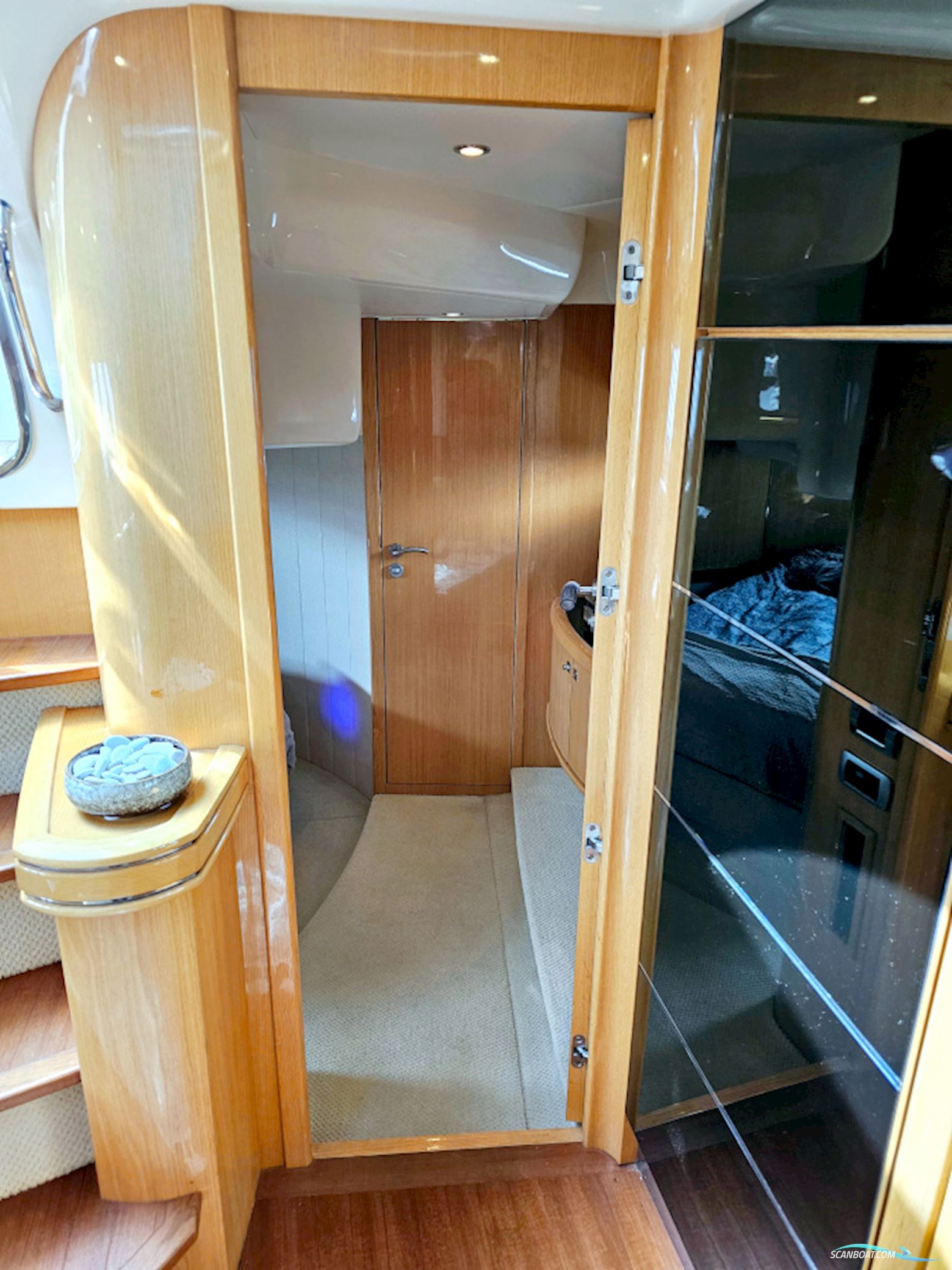 Absolute 47 HT Volvo Penta IPS-600