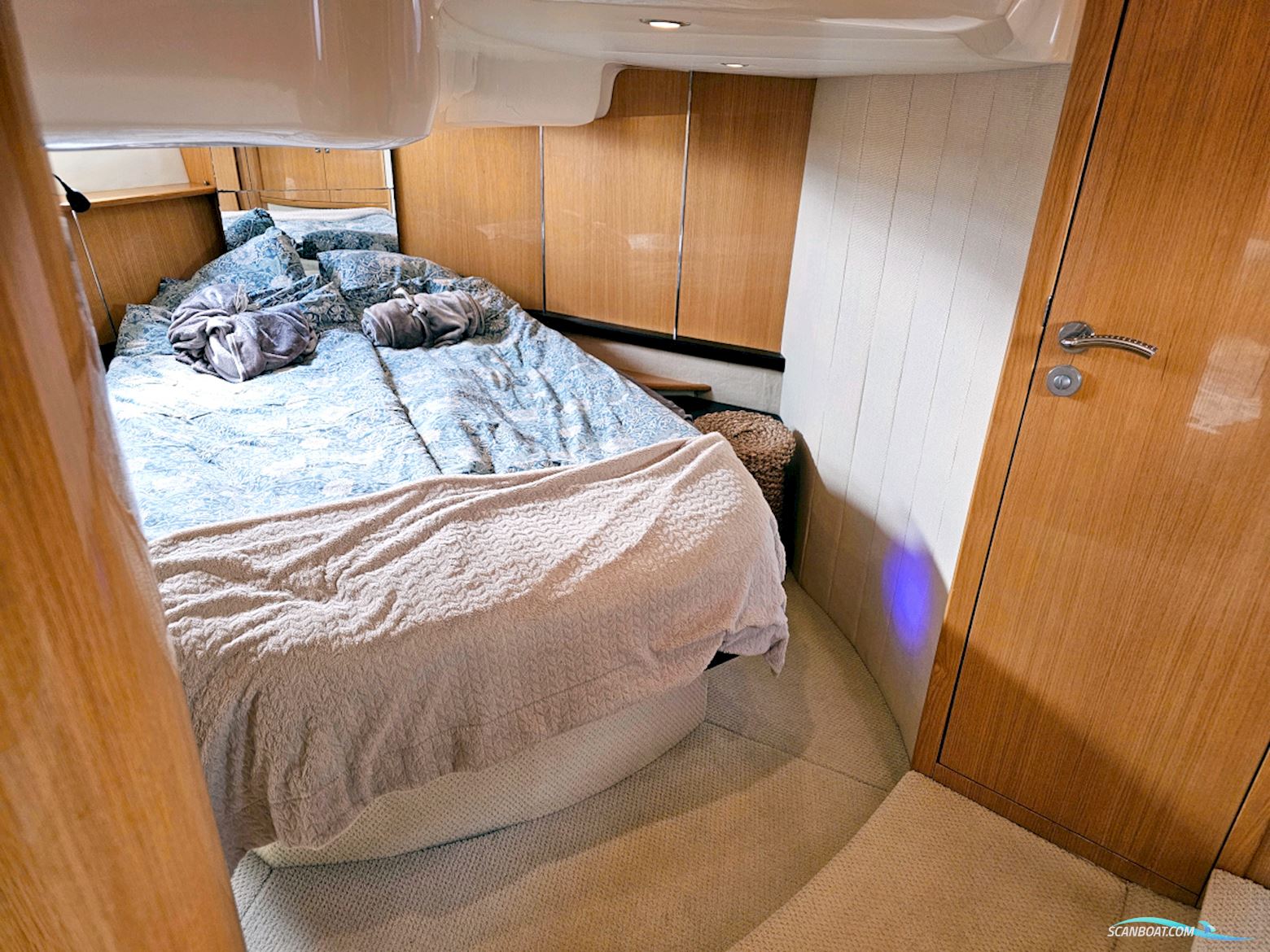 Absolute 47 HT Volvo Penta IPS-600