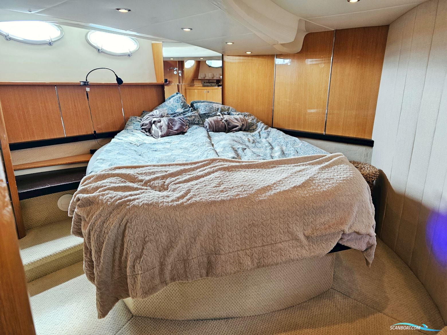 Absolute 47 HT Volvo Penta IPS-600