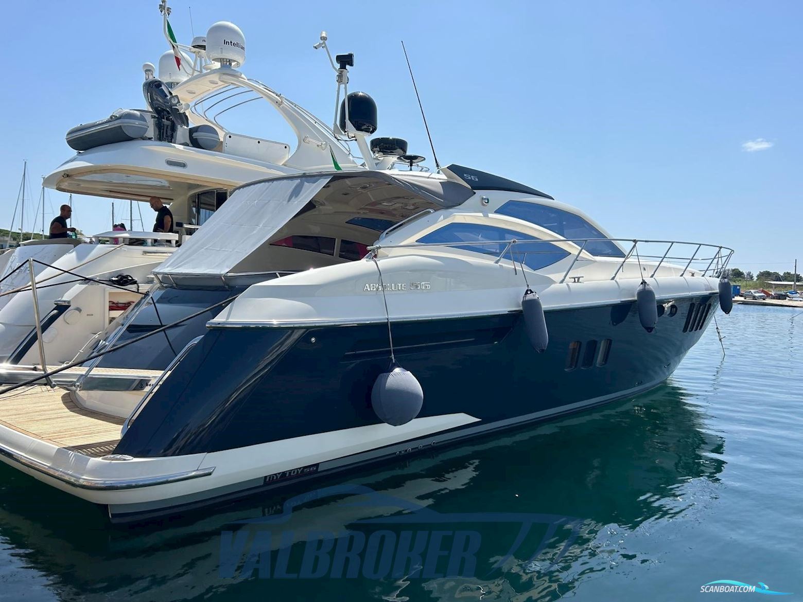 Absolute 56 Motorboten 2007, met Volvo Penta IPS 600 motor, Italië