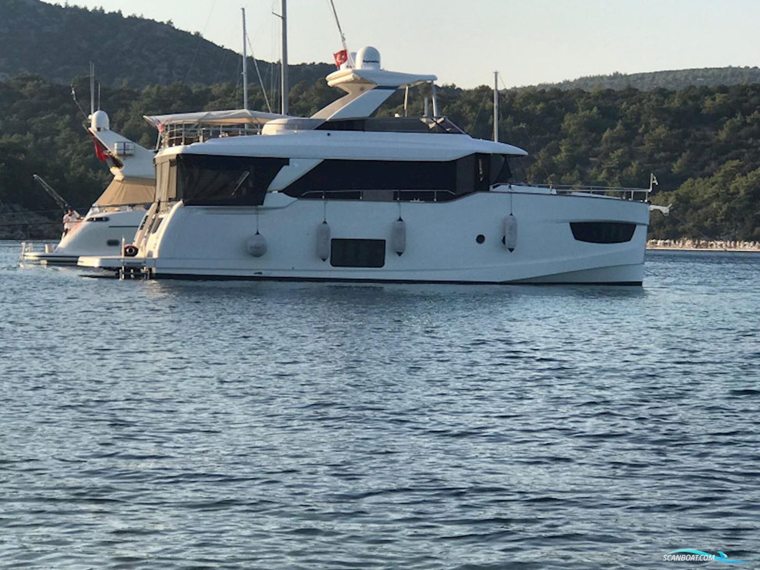 Absolute 58 Fly Motorboten 1016, met Volvo Penta D6 Ips 600 motor, Turkey