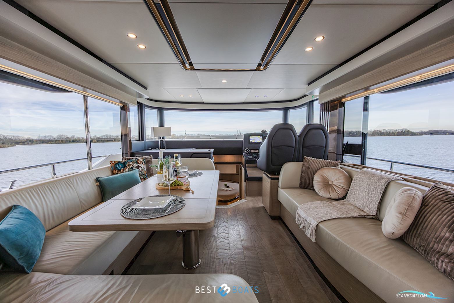 Absolute Navetta 52