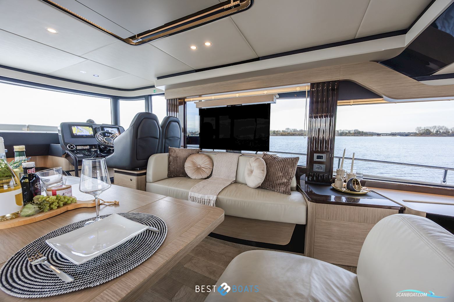 Absolute Navetta 52