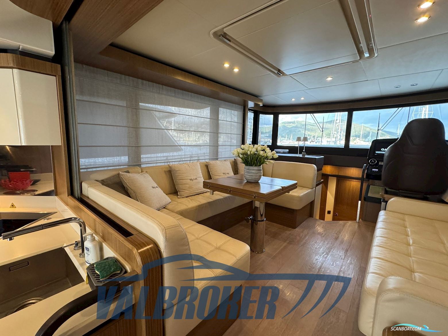 Absolute Navetta 52