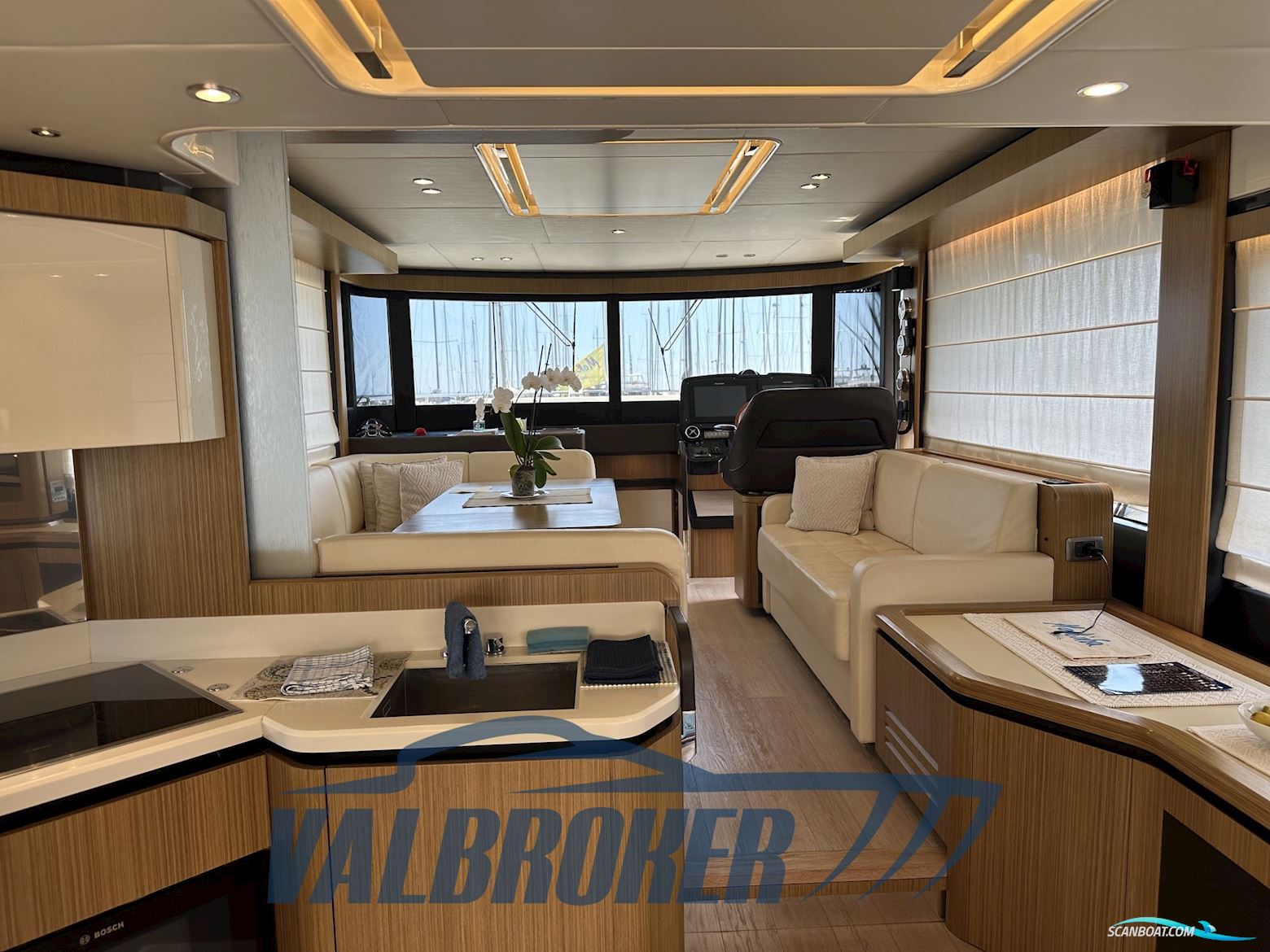 Absolute Navetta 52