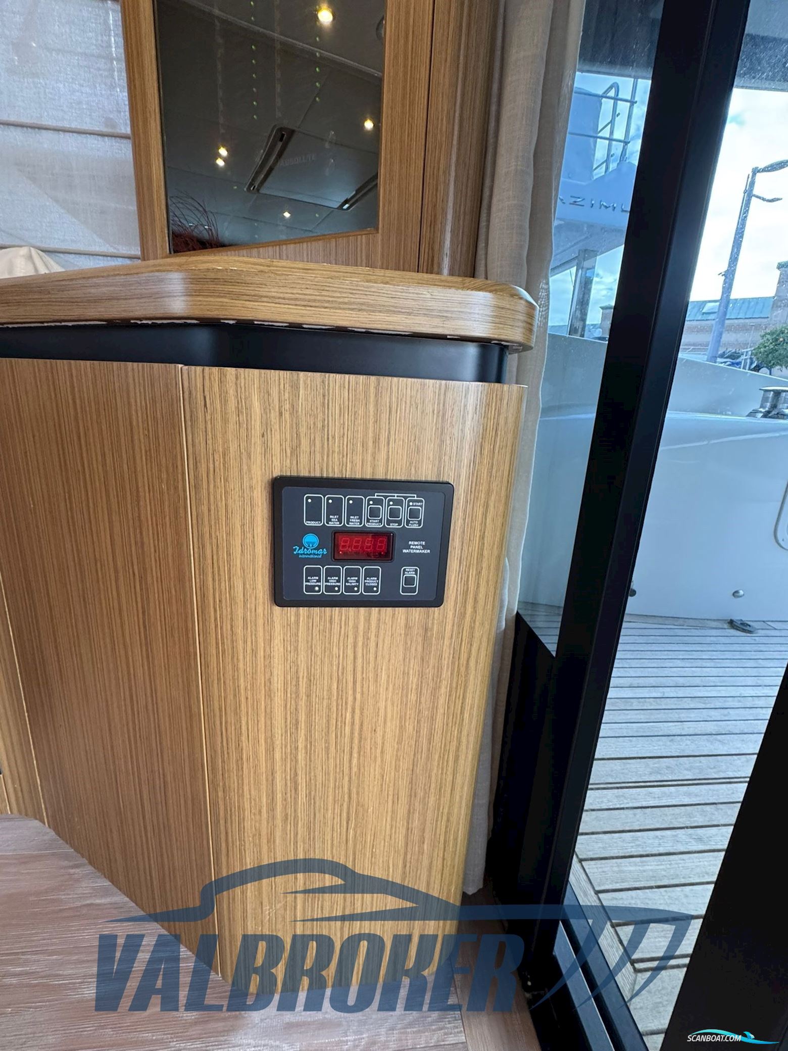 Absolute Navetta 52