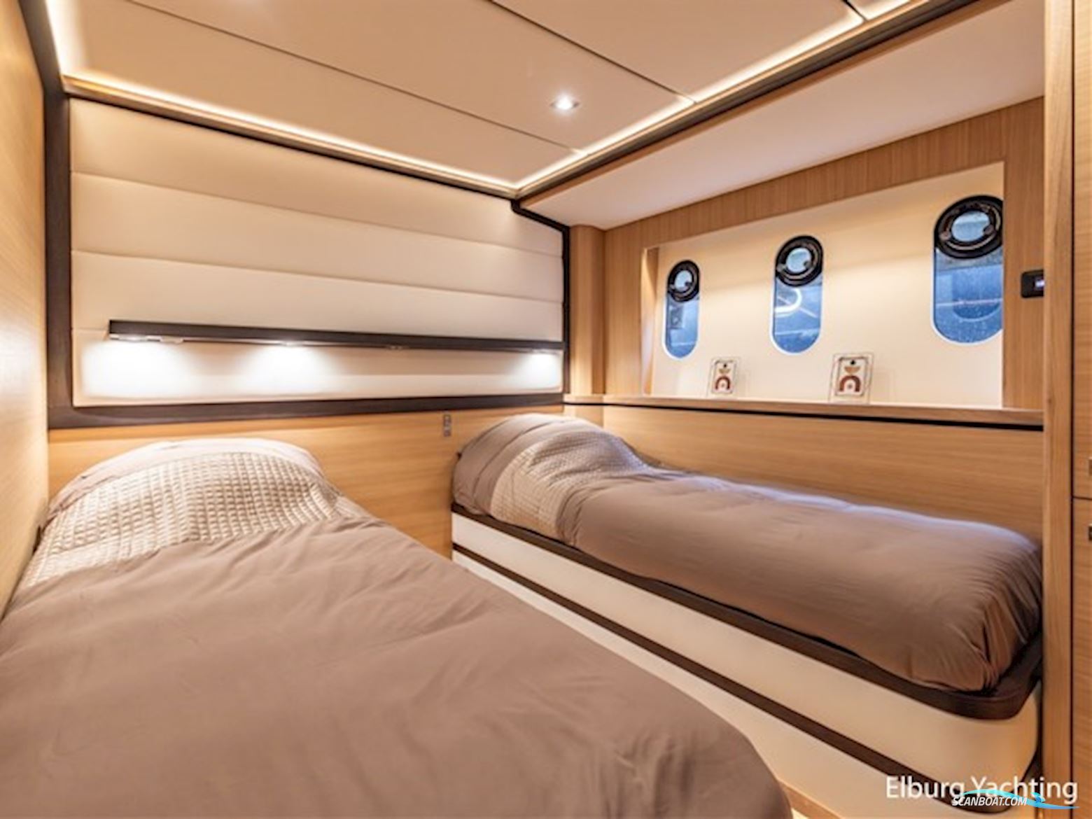 Alm Grand Voyager 65 