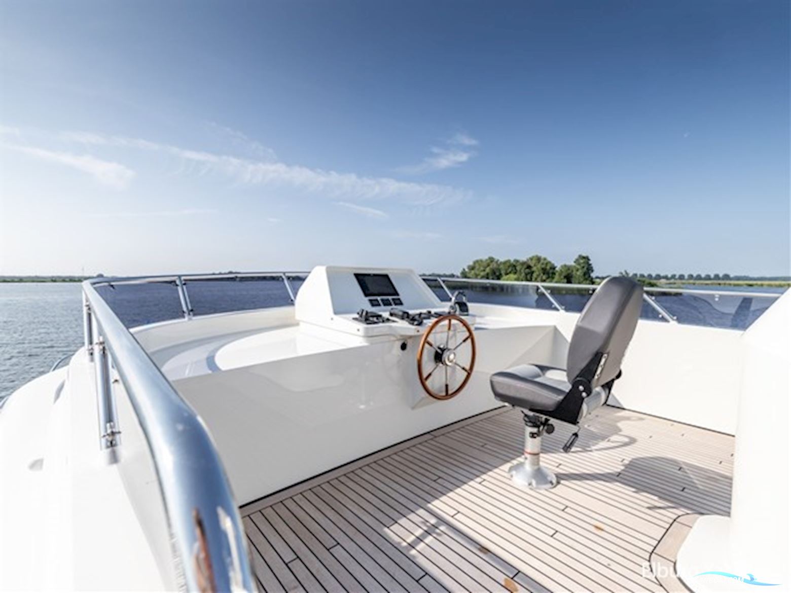 Alm Grand Voyager 65 