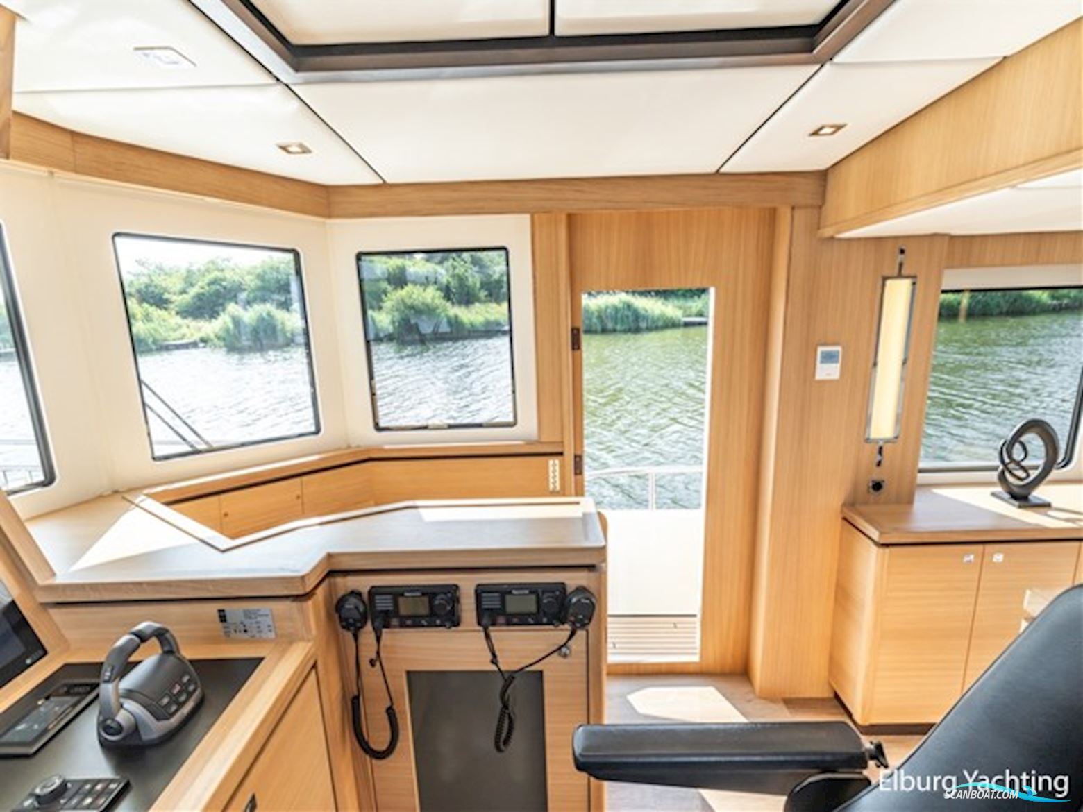 Alm Grand Voyager 65