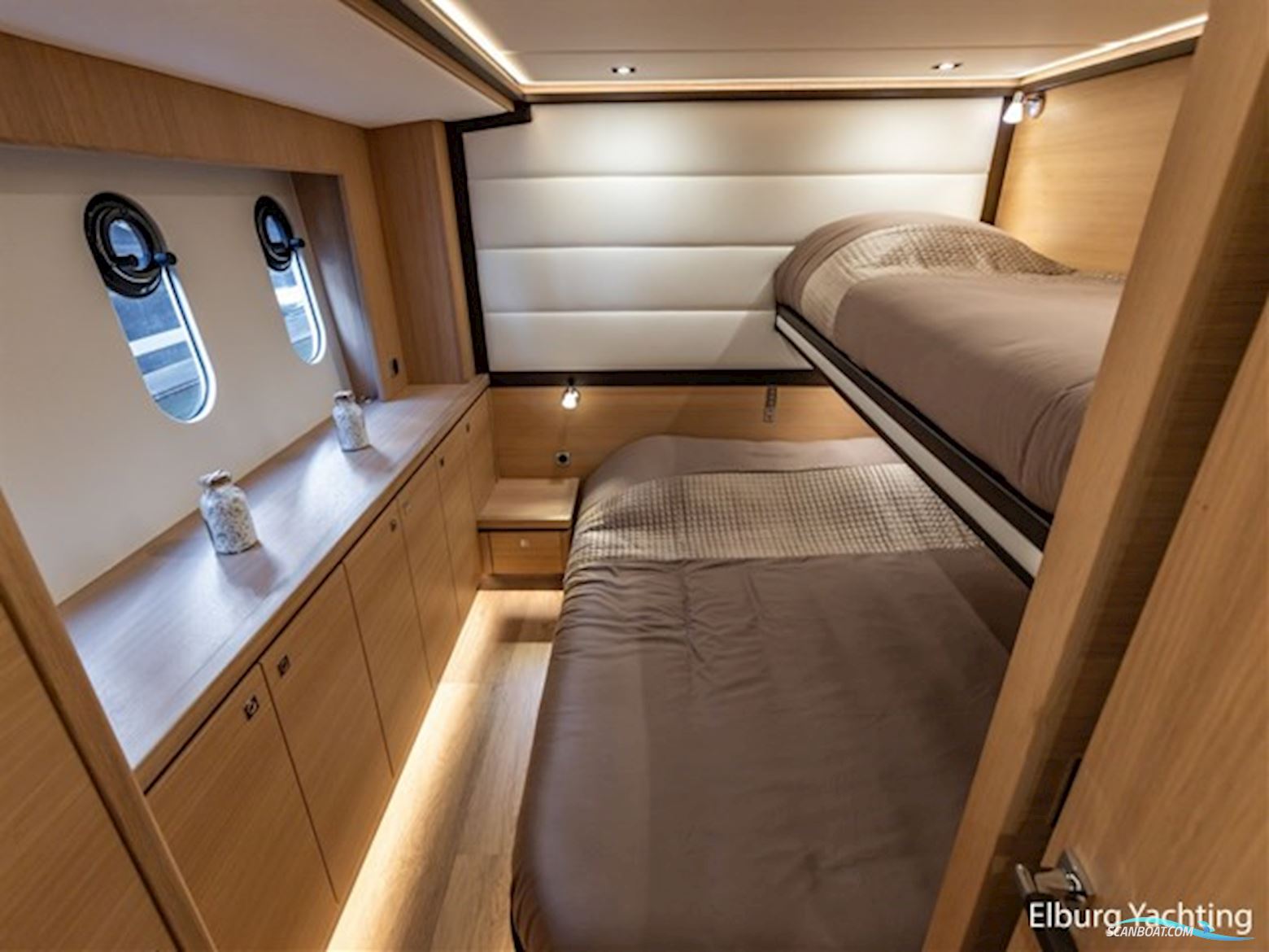 Alm Grand Voyager 65