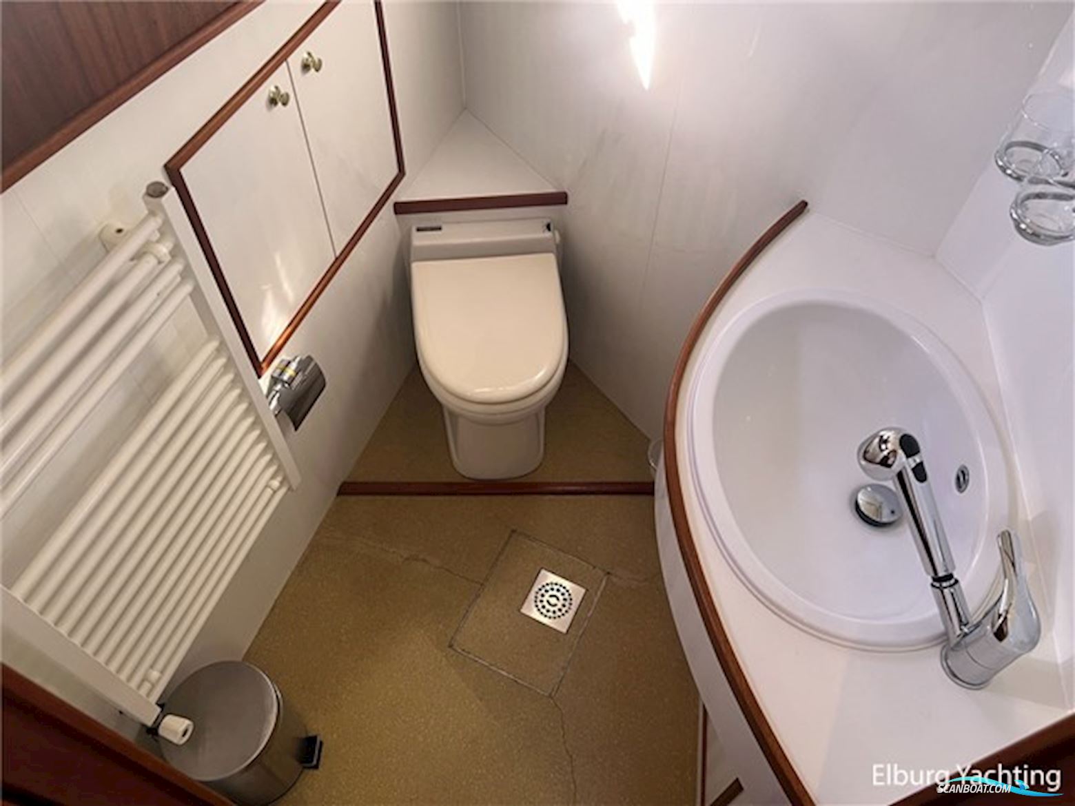 Alm Trawler - 13.20 AD