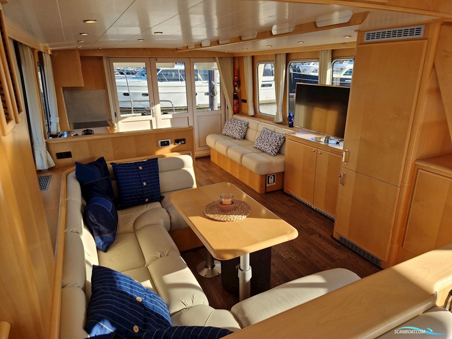 Almtrawler 1600 AD