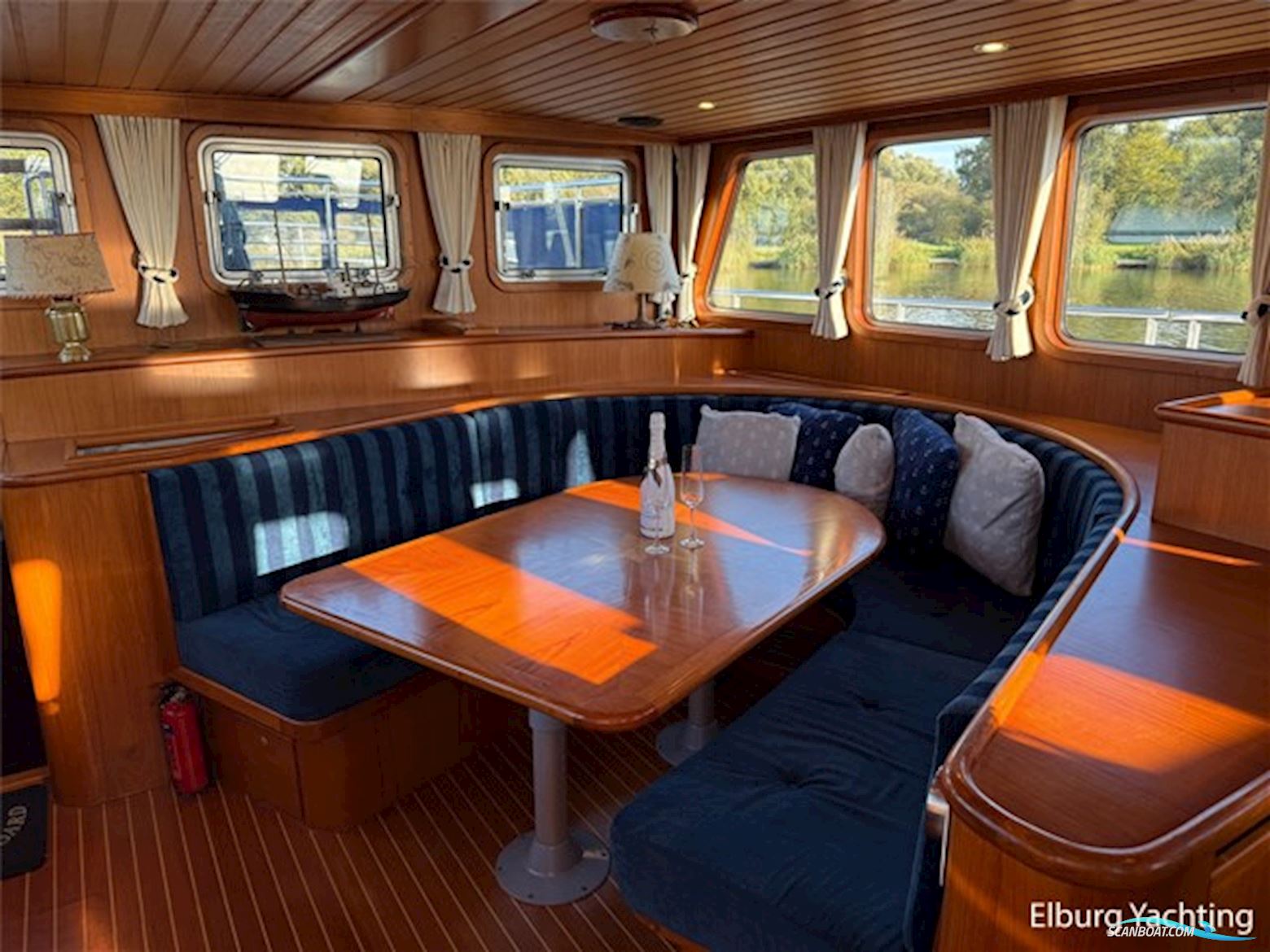 Altena 45 Blue Water Trawler - Stabilizers