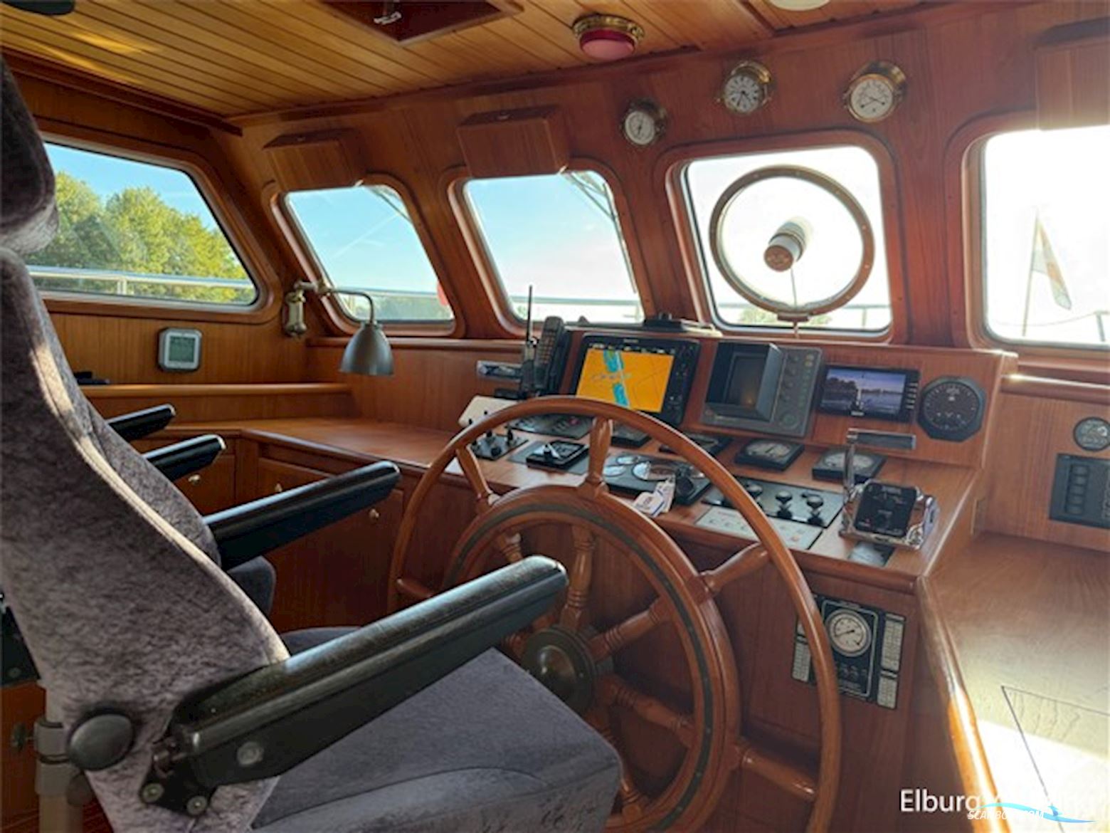 Altena 45 Blue Water Trawler - Stabilizers