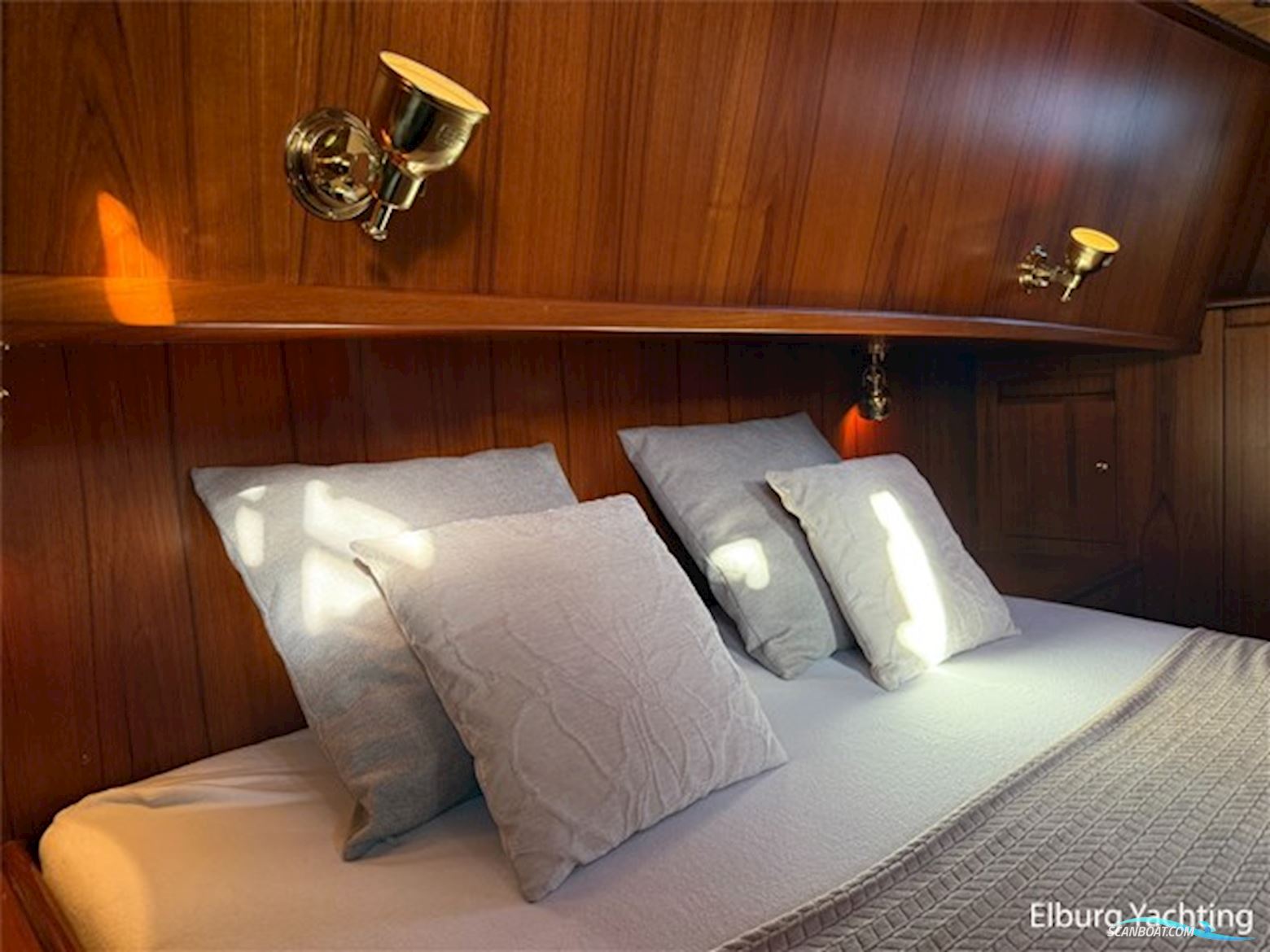 Altena 45 Blue Water Trawler - Stabilizers