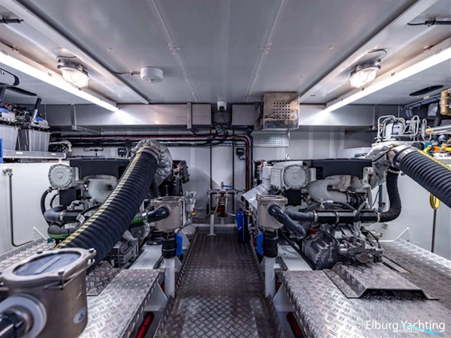 Altena 52 - Aluminium - Fast Going