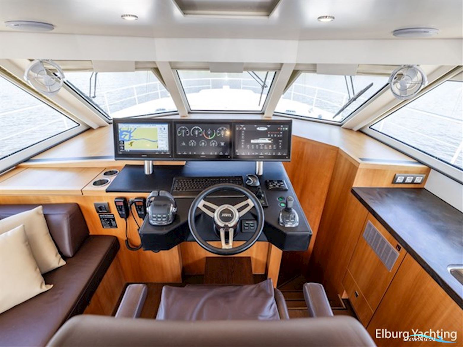 Altena 52 - Fast Going  - Aluminium