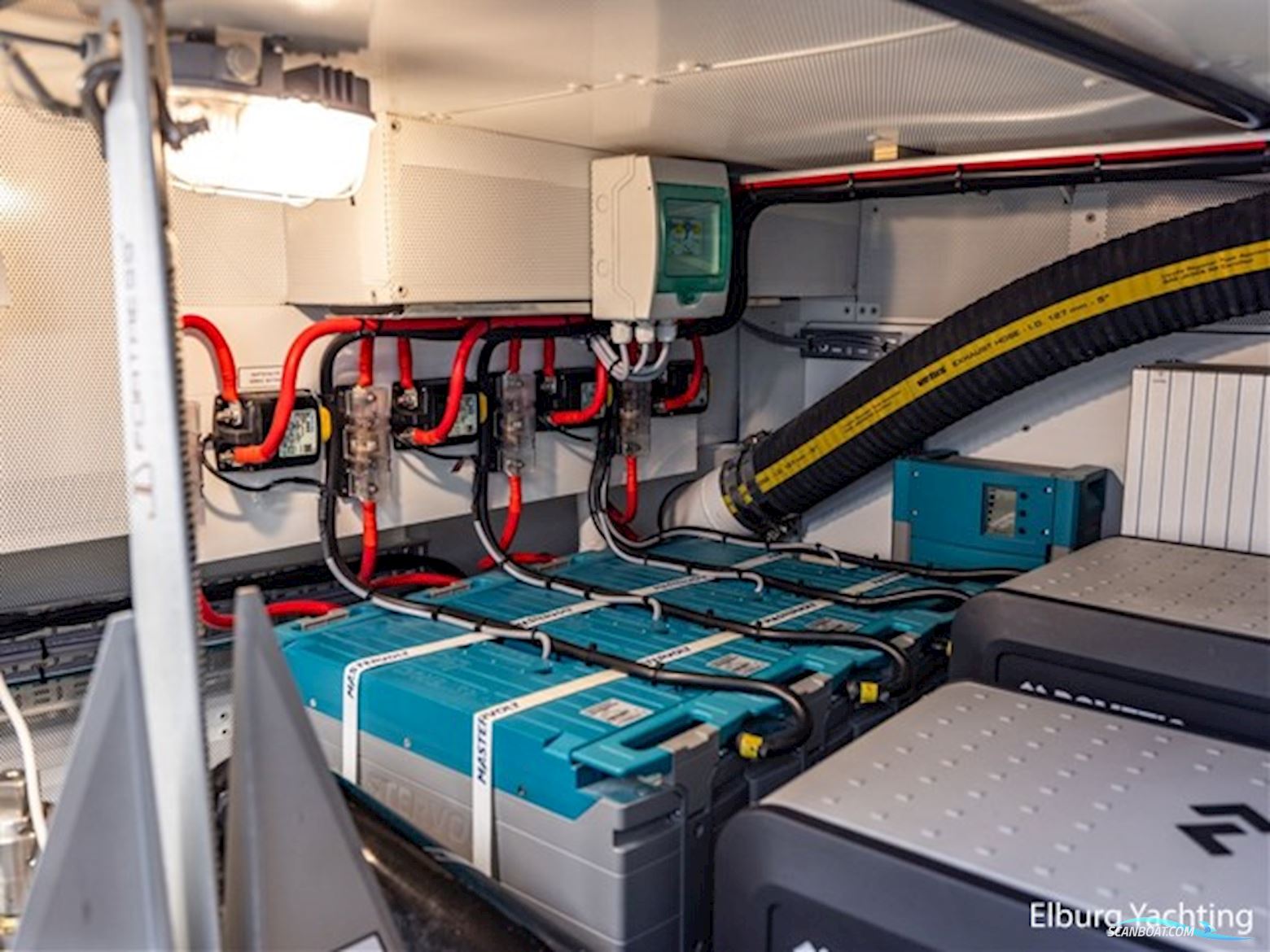 Altena 52 - Fast Going  - Aluminium