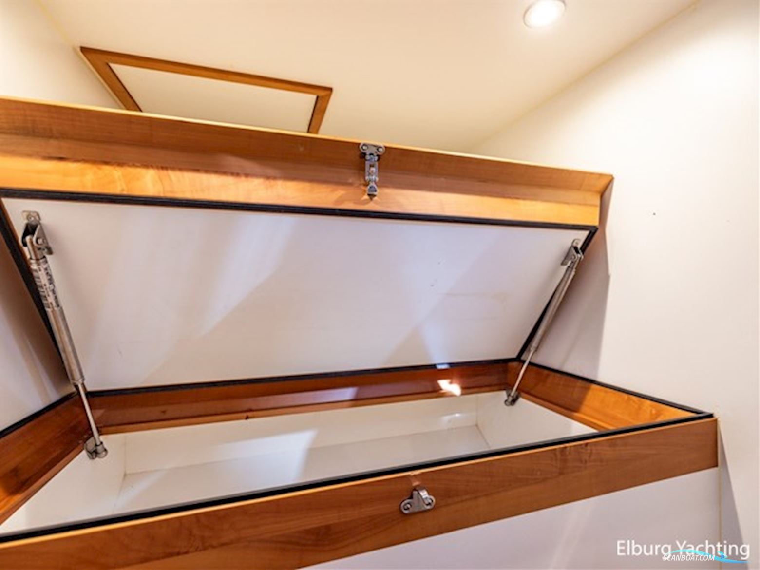 Altena 52 - Fast Going - Aluminium