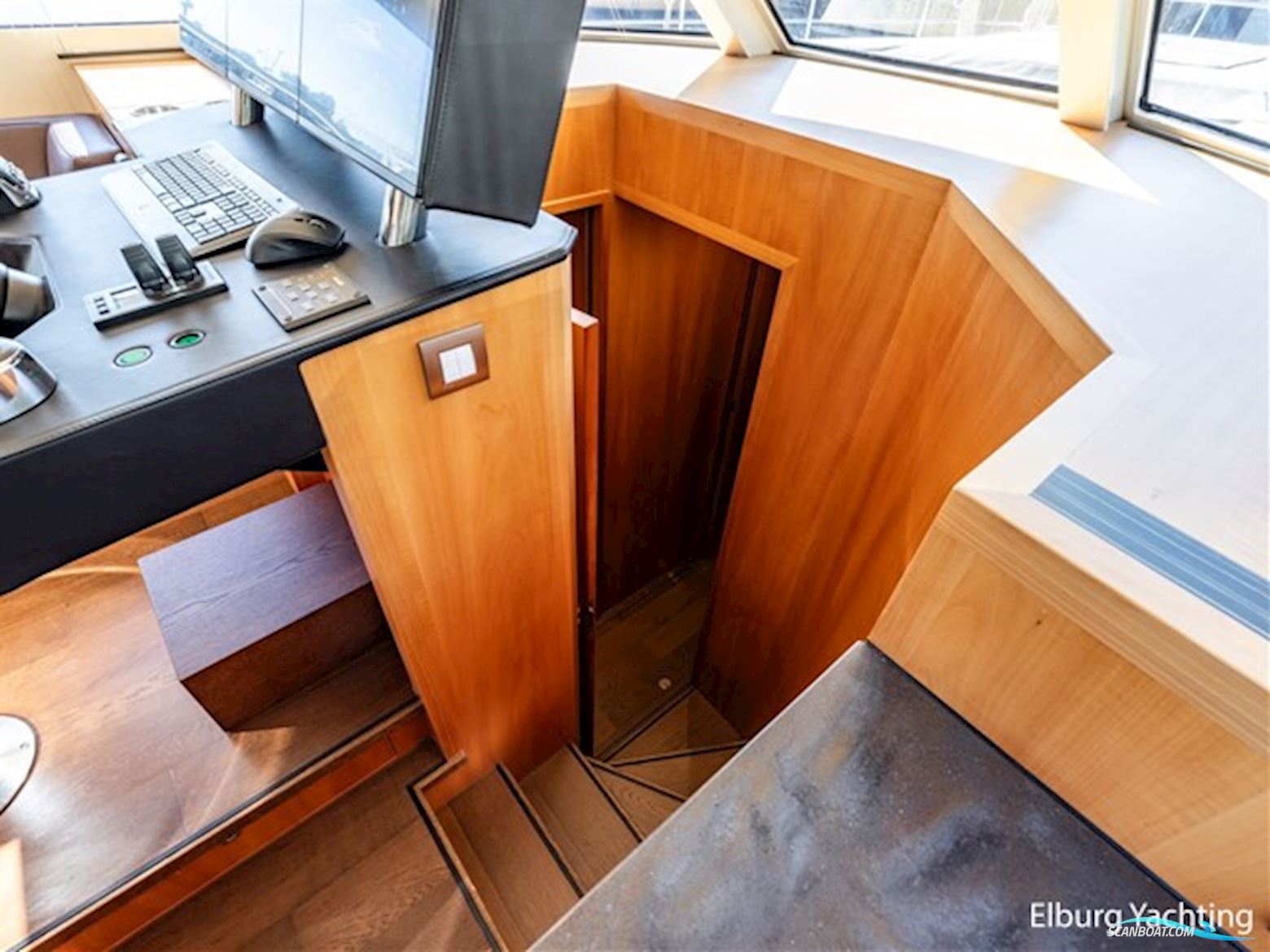 Altena 52 - Fast Going - Aluminium