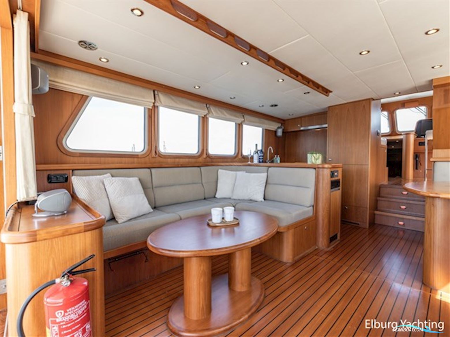 Altena 53 Custom Trawler - Stabilizers