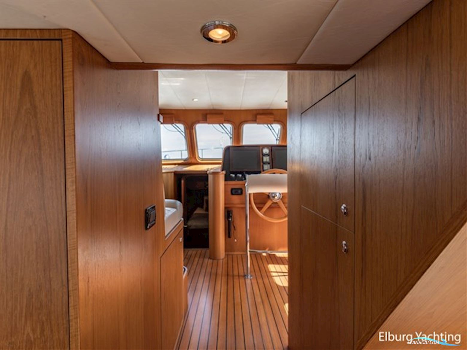 Altena 53 Custom Trawler - Stabilizers