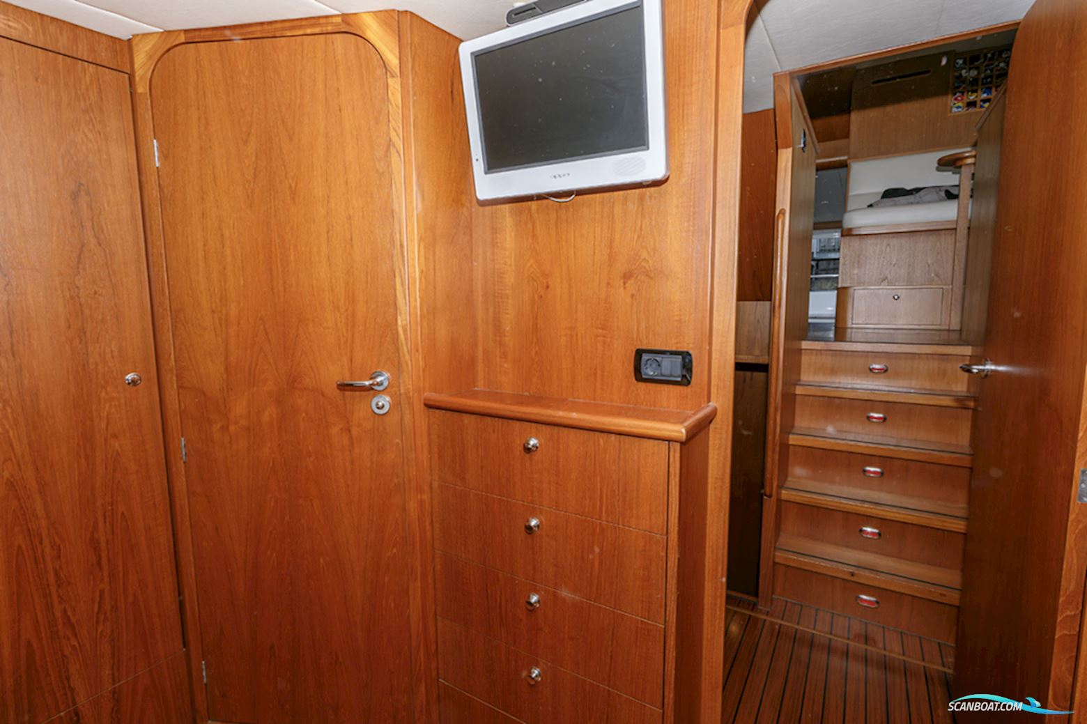 Altena 53 Custom Trawler