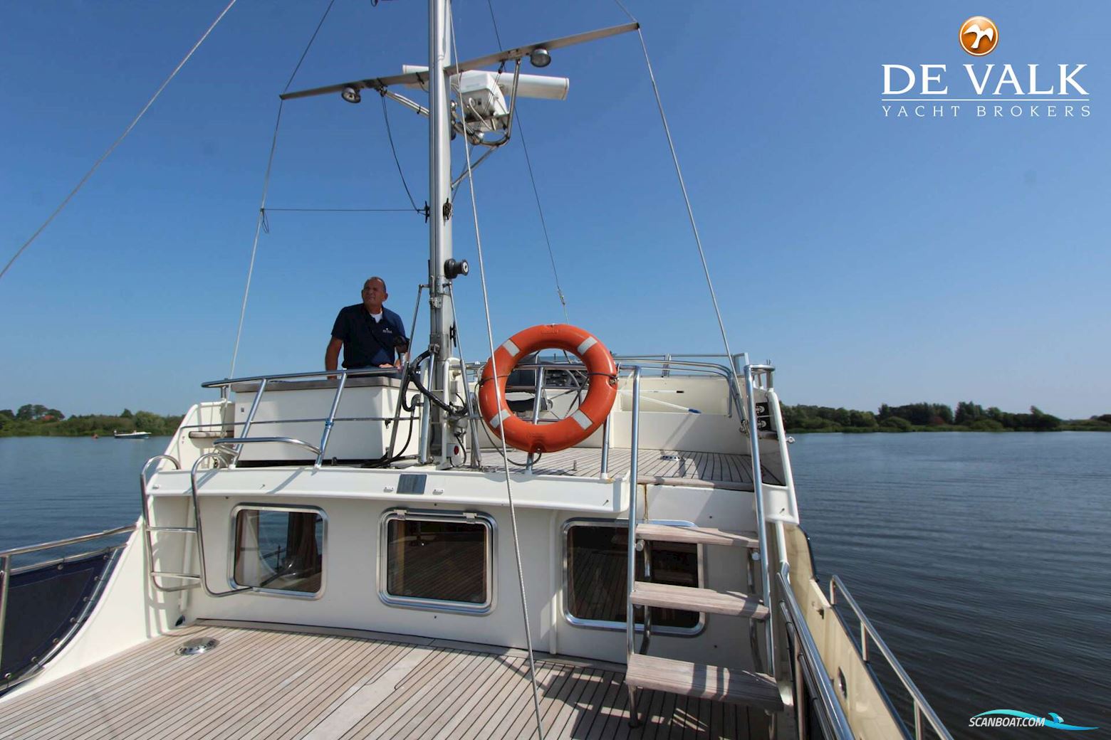 Altena Blue Water Trawler 48