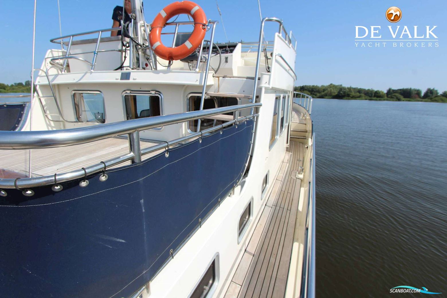 Altena Blue Water Trawler 48