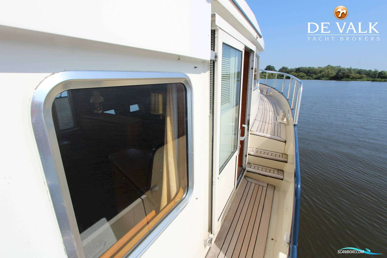 Altena Blue Water Trawler 48