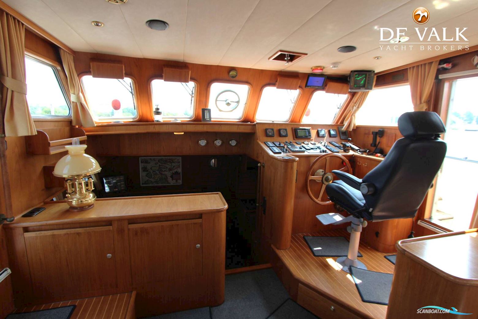 Altena Blue Water Trawler 48