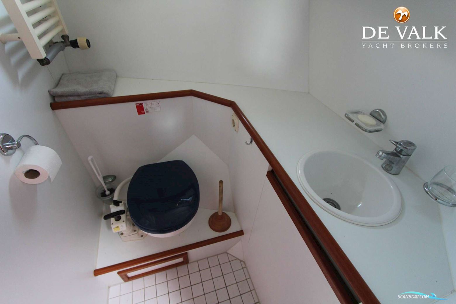 Altena Blue Water Trawler 48