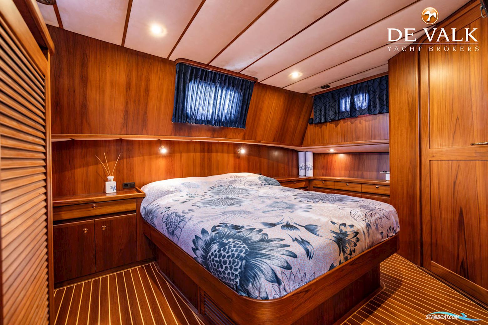 Altena Blue Water Trawler 58