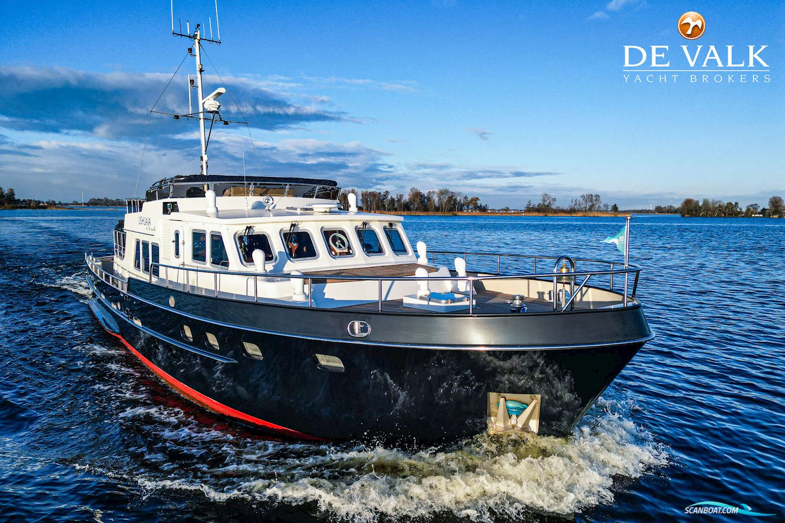 Altena Blue Water Trawler 58