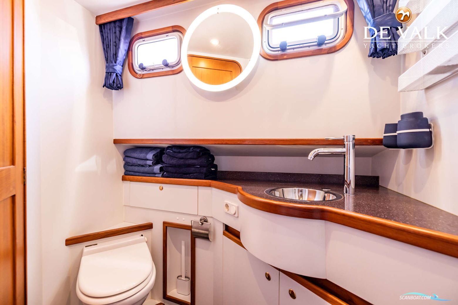 Altena Blue Water Trawler 58