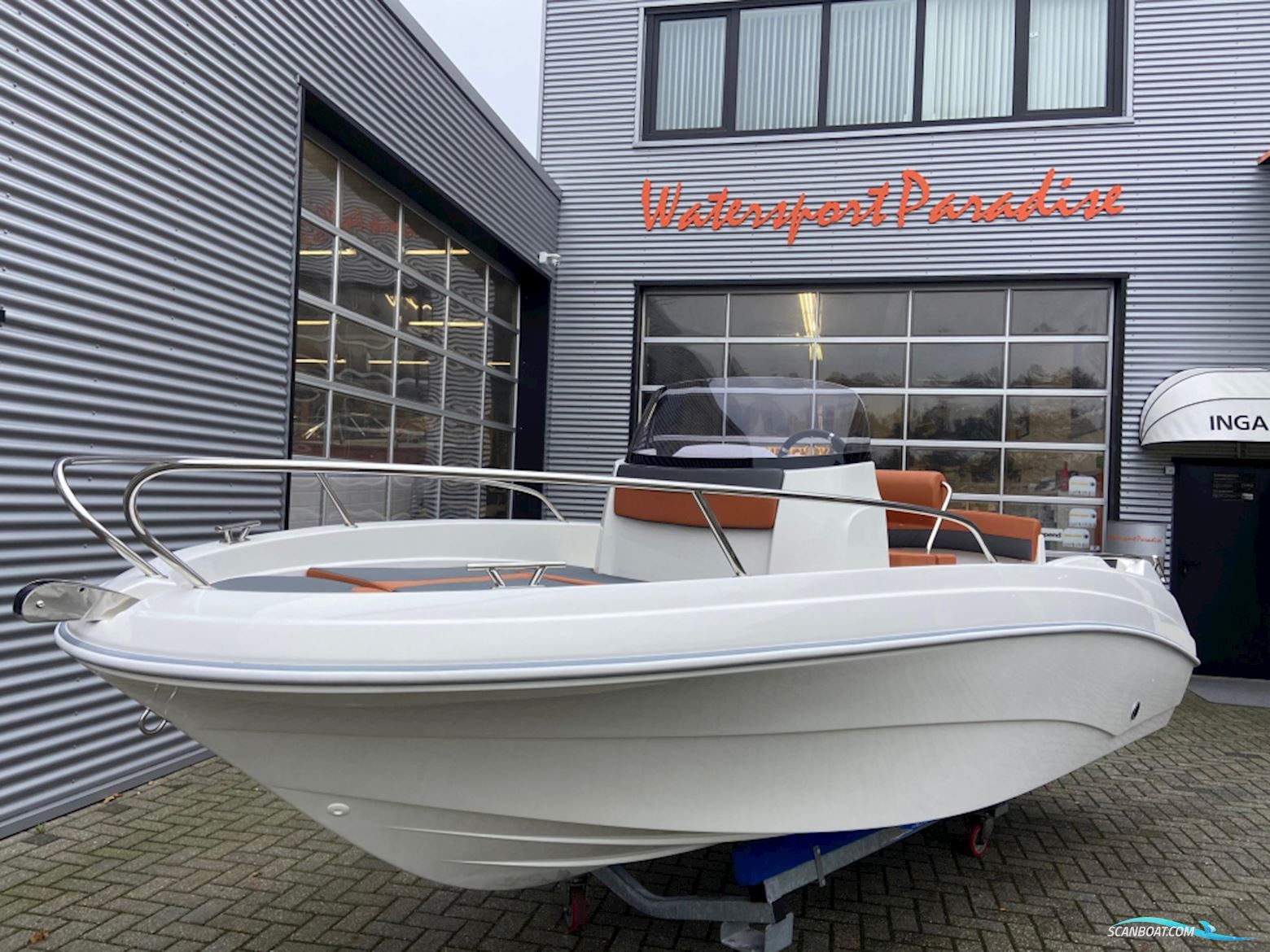 AM Yacht 520 Open